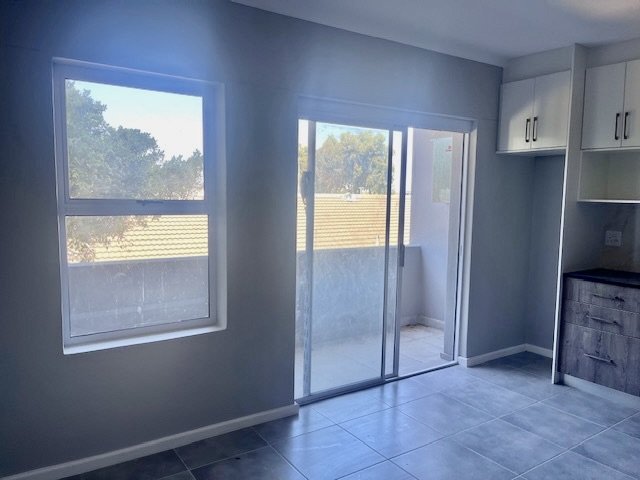 1 Bedroom Property for Sale in Table View Western Cape